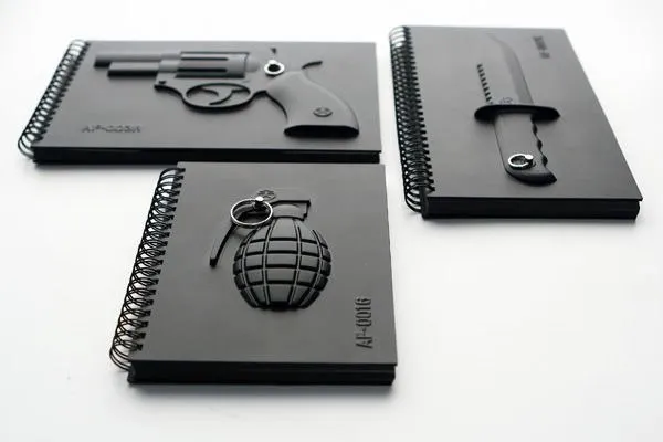 militarny-notes-pistolet-stan-nowy