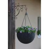 doniczka-wiszaca-keter-sphere-planter-brazowa