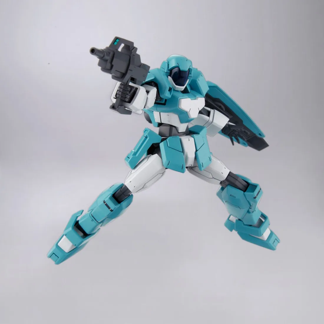 model-figurki-gundam-hg-1-144-adele