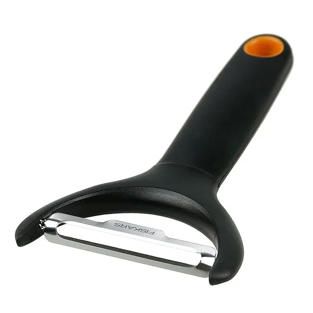 obierak-do-warzyw-fiskars-15cm-marka-fiskars