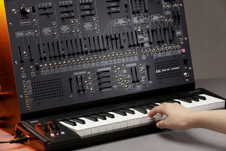 korg-arp-2600-m-limited-modul-torba-microkey2-stan-nowy