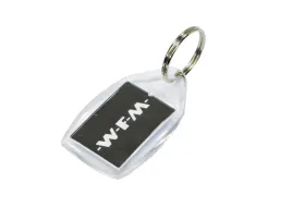 brelok-wfm-bialo-czarny