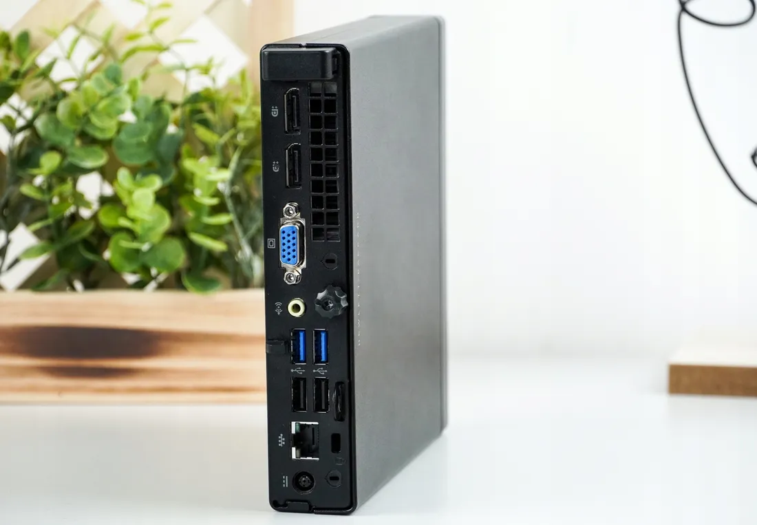 mini-komputer-hp-705-g1-tiny-amd-a8-8gb-480ssd-w10