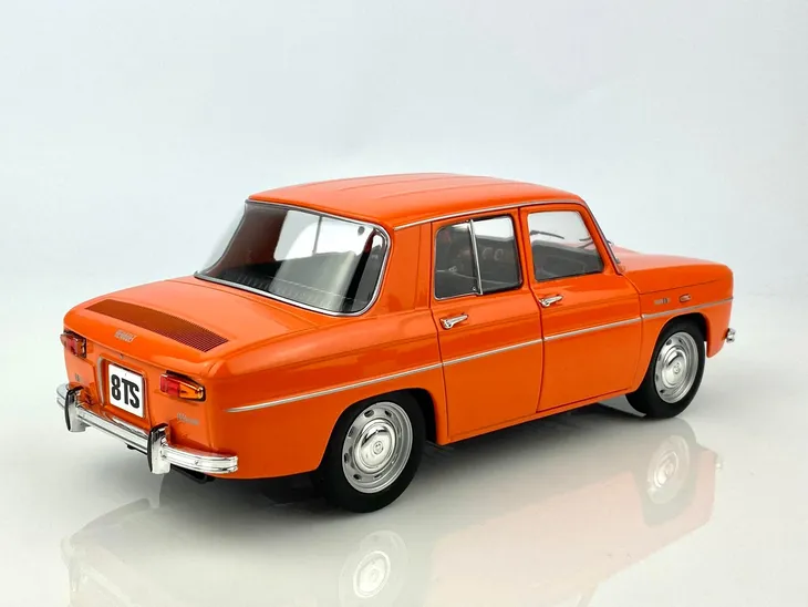 renault-8-ts-orange-solido-1-18-stan-nowy-marka-solido