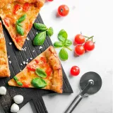 kolko-noz-do-pizzy-fackelmann-670452-stan-nowy-kod-produktu-670452