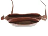 damska-torebka-skorzana-vera-pelle-listonoszka-wysokosc-uchwytow-60-cm