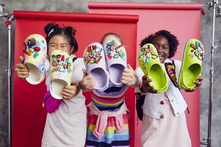 dzieciece-klapki-fun-lab-101-dalmatynczykow-32-33-stan-nowy-marka-crocs