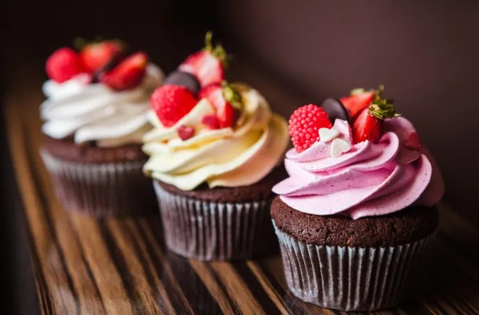 forma-blacha-do-muffinek-babeczek-24-gniazda-stan-nowy