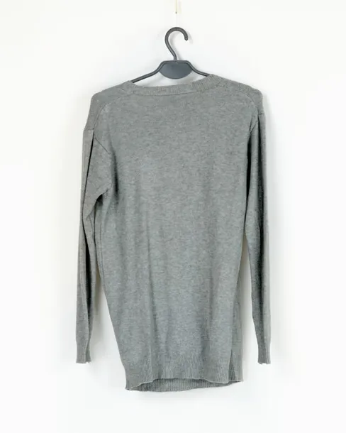 sweter-z-duzym-dekoldem-plec-produkt-damski