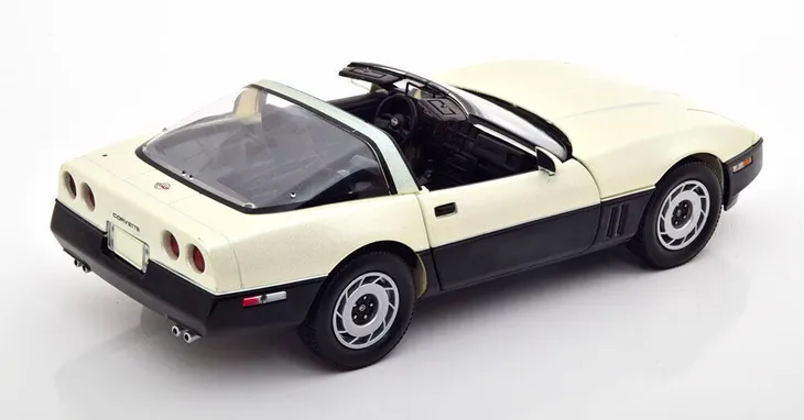 greenlight-chevrolet-corvette-c4-1986-stan-nowy