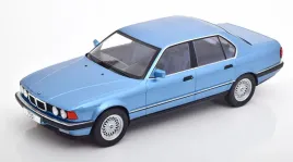 mcg-bmw-730i-e32-1986-niebieski