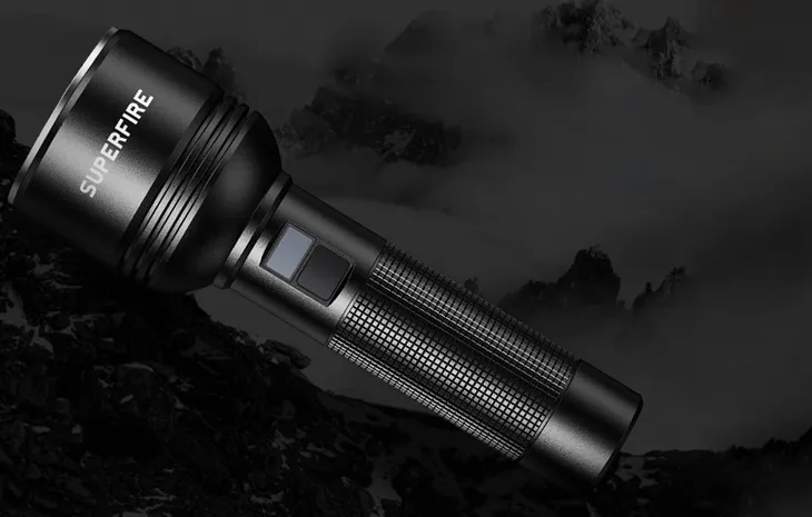 latarka-superfire-d18-2000lm-usb-c-stan-nowy