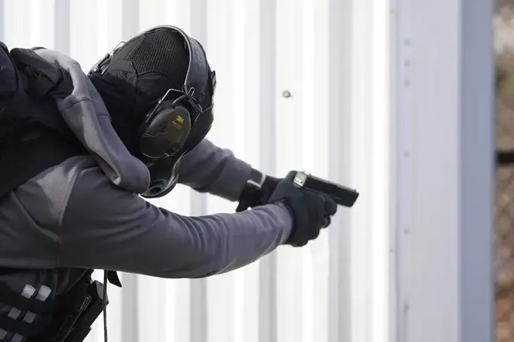 replika-pistoletu-glock-17-stan-nowy-zasilanie-gazowe-marka-umarex