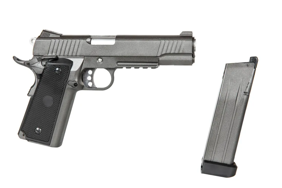 replika-pistoletu-g192