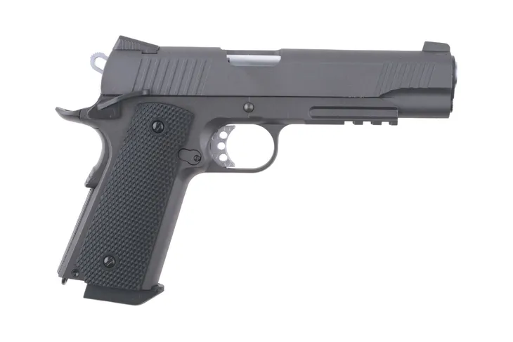 replika-pistoletu-g194-stan-nowy-marka-inna