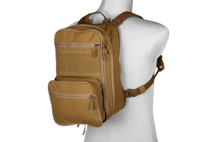 plecak-typu-flat-pack-2-0-coyote-brown