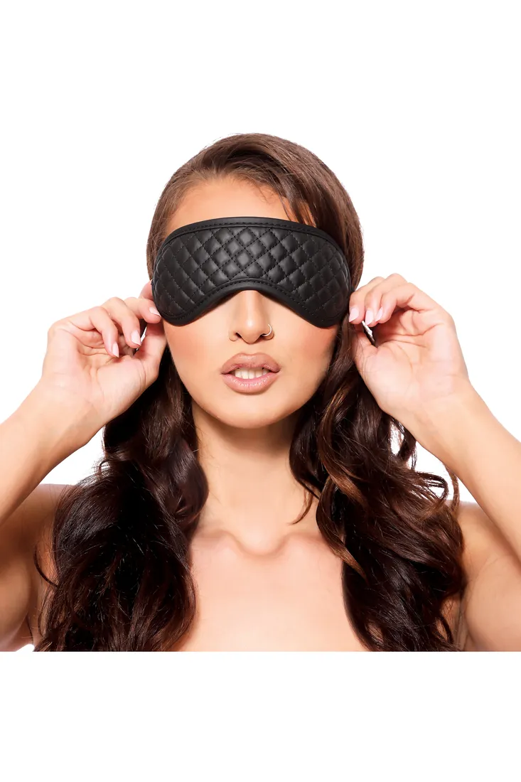 aande-eves-fetish-dreams-blinfold-black