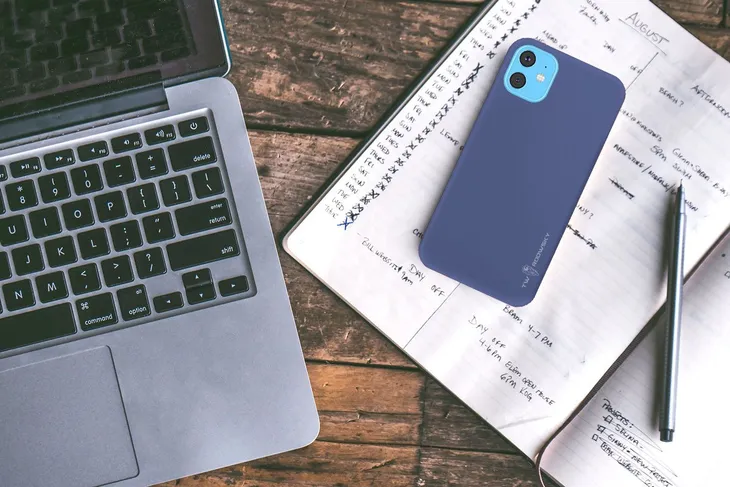 etui-do-iphone-11-case-twardowsky-hole-szklo-stan-nowy-dedykowany-model-iphone-11