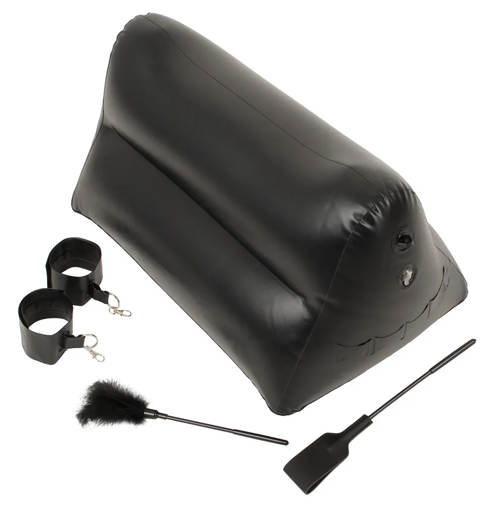 love-cushion-portable-triangle