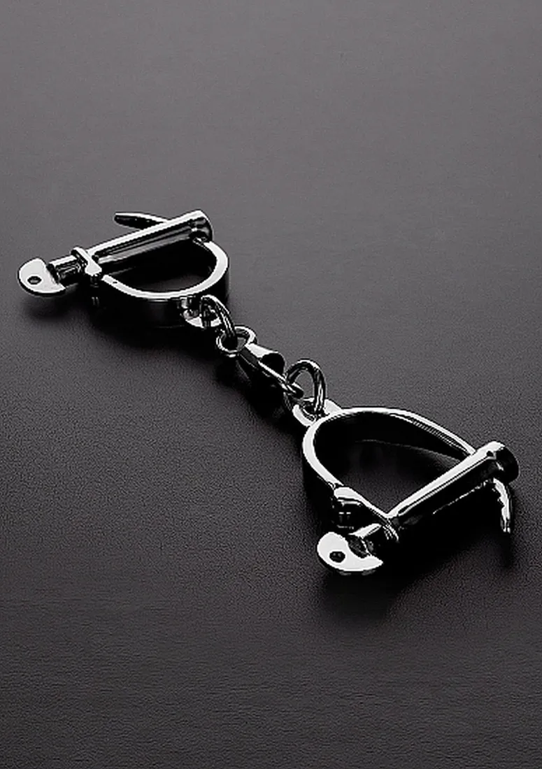 adjustable-darby-style-handcuffs