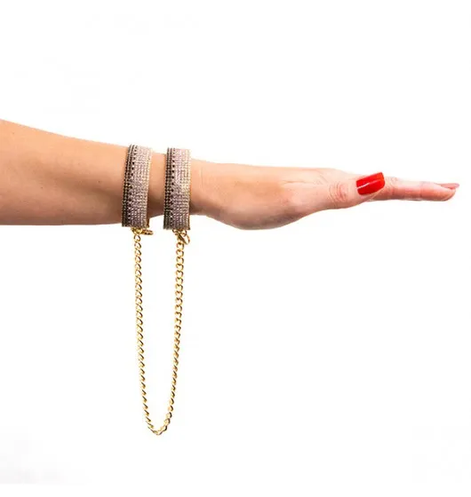 rianne-s-diamond-handcuffs-liz