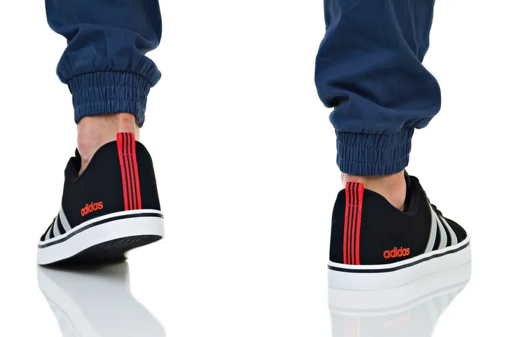 vs-pace-46-2-3-marka-adidas