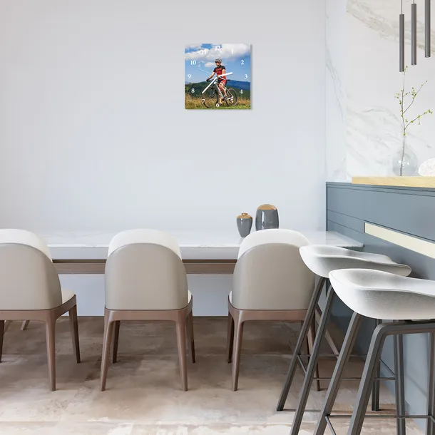 zegar-scienny-30x30cm-rowerzysta-marka-cosy-planet
