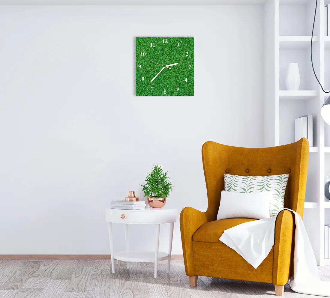 zegar-scienny-cichy-trawnik-30x30