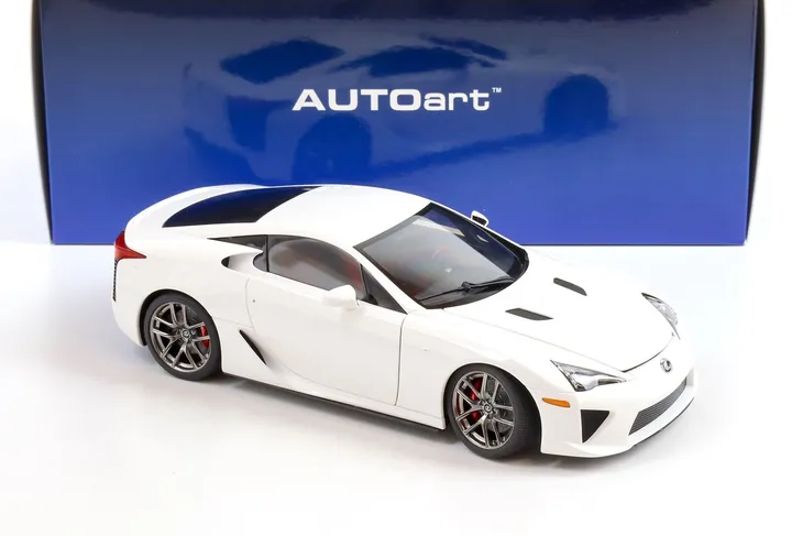 autoart-lexus-lfa-2012-bialy-stan-nowy