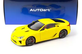 autoart-lexus-lfa-2012-zolty