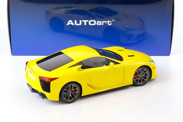autoart-lexus-lfa-2012-zolty-stan-nowy-marka-inna