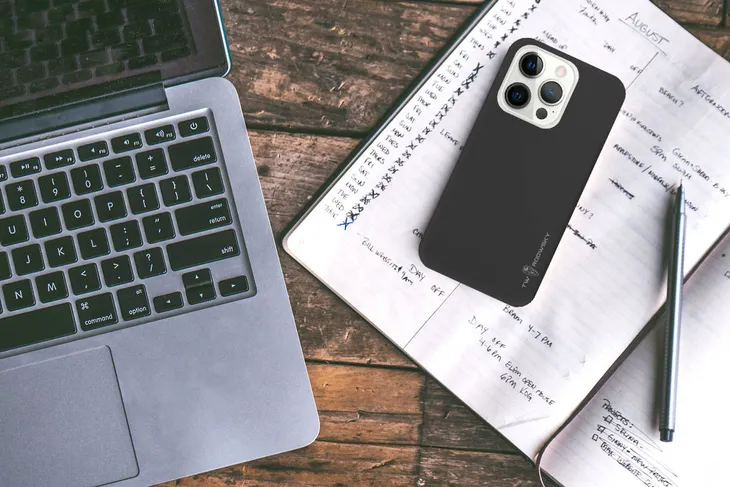 etui-do-iphone-14-pro-max-obudowa-twardowsky-hole-stan-nowy-dedykowany-model-iphone-14-pro-max