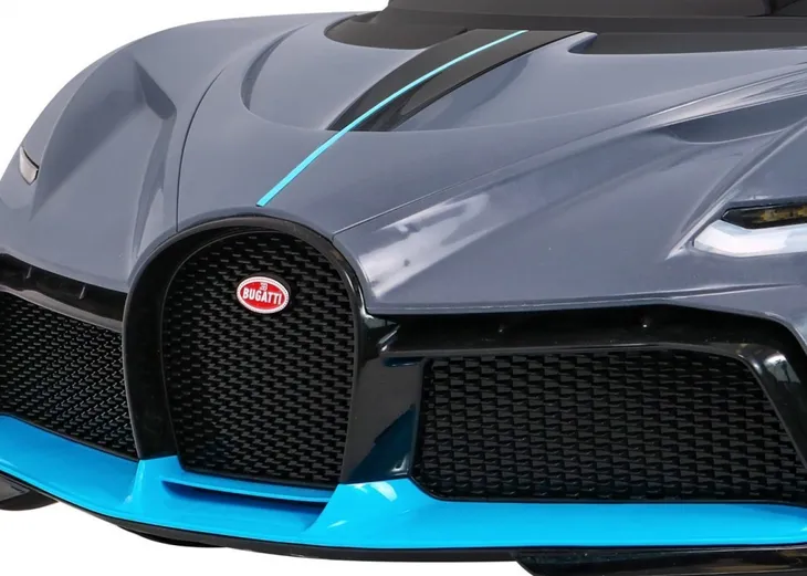 pojazd-bugatti-divo-szary-stan-nowy