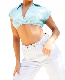 prettylittlething-niebieski-crop-top-38
