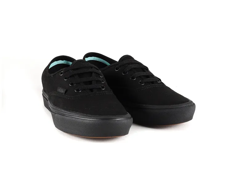 buty-vans-classic-comfycush-authentic-black-40-marka-vans