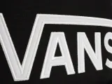 new-skool-backpack-black-white-material-dominujacy-syntetyk