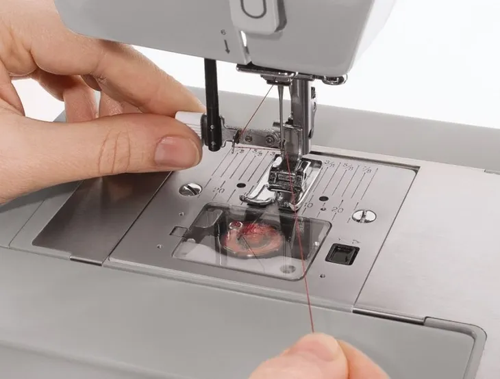 maszyna-do-szycia-singer-4432-szerokosc-produktu-40-cm