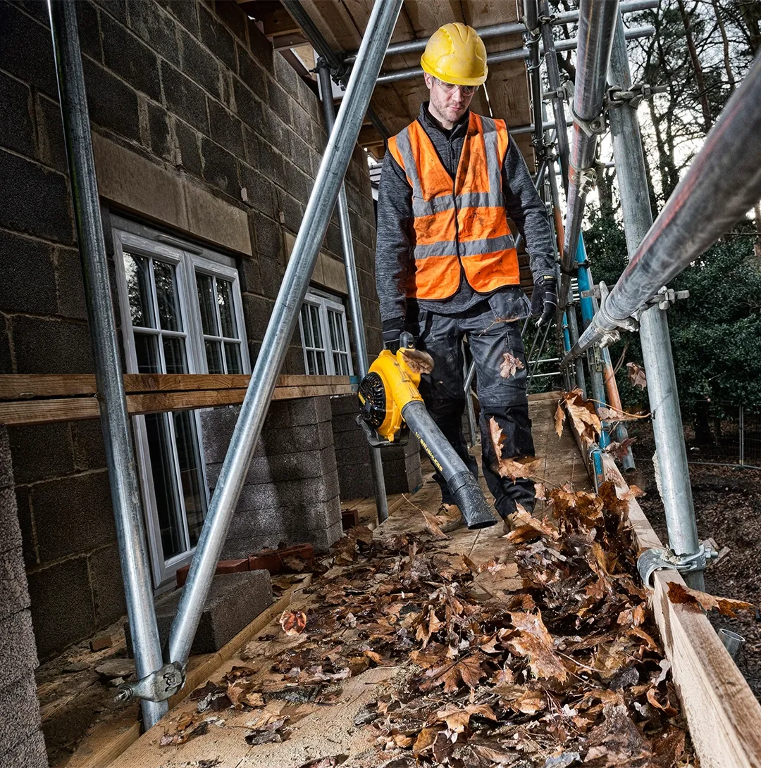 dmuchawa-do-lisci-dewalt-flexvolt-dcm572n-xj