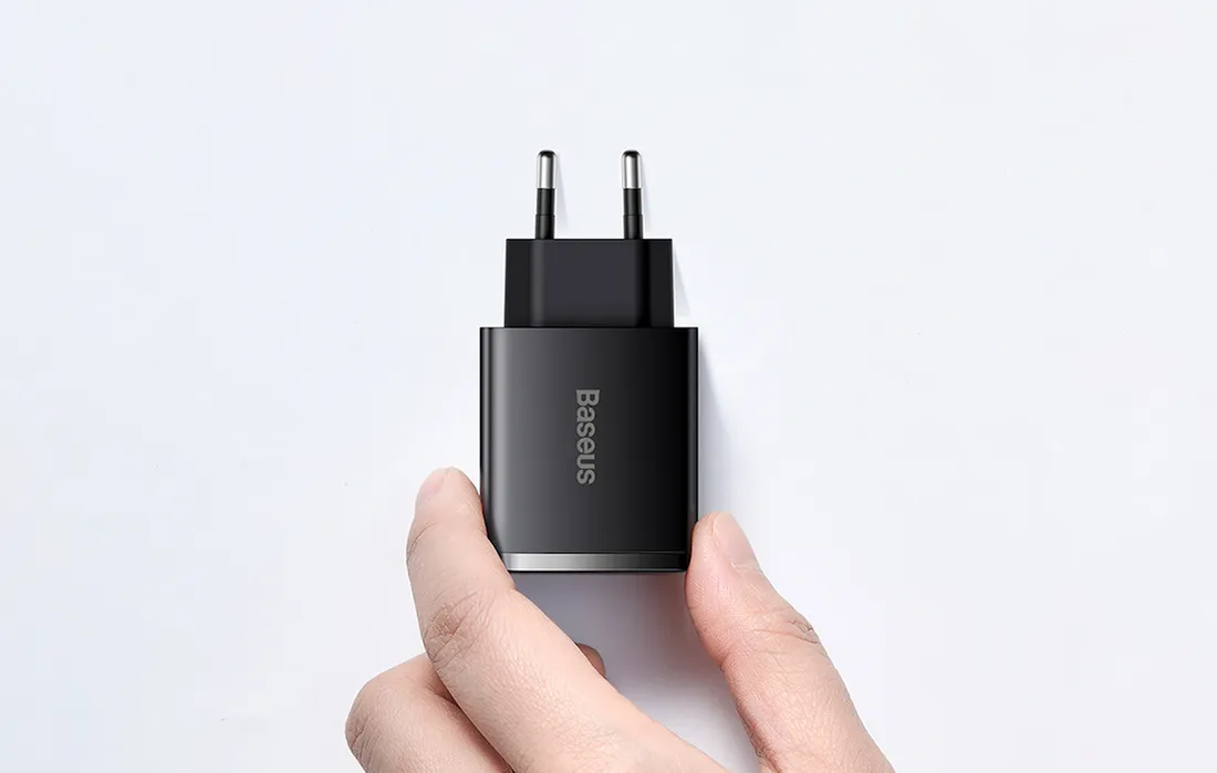 ladowarka-sieciowa-baseus-compact-quick-charger-2xusb-usb-c-pd-3a-30w