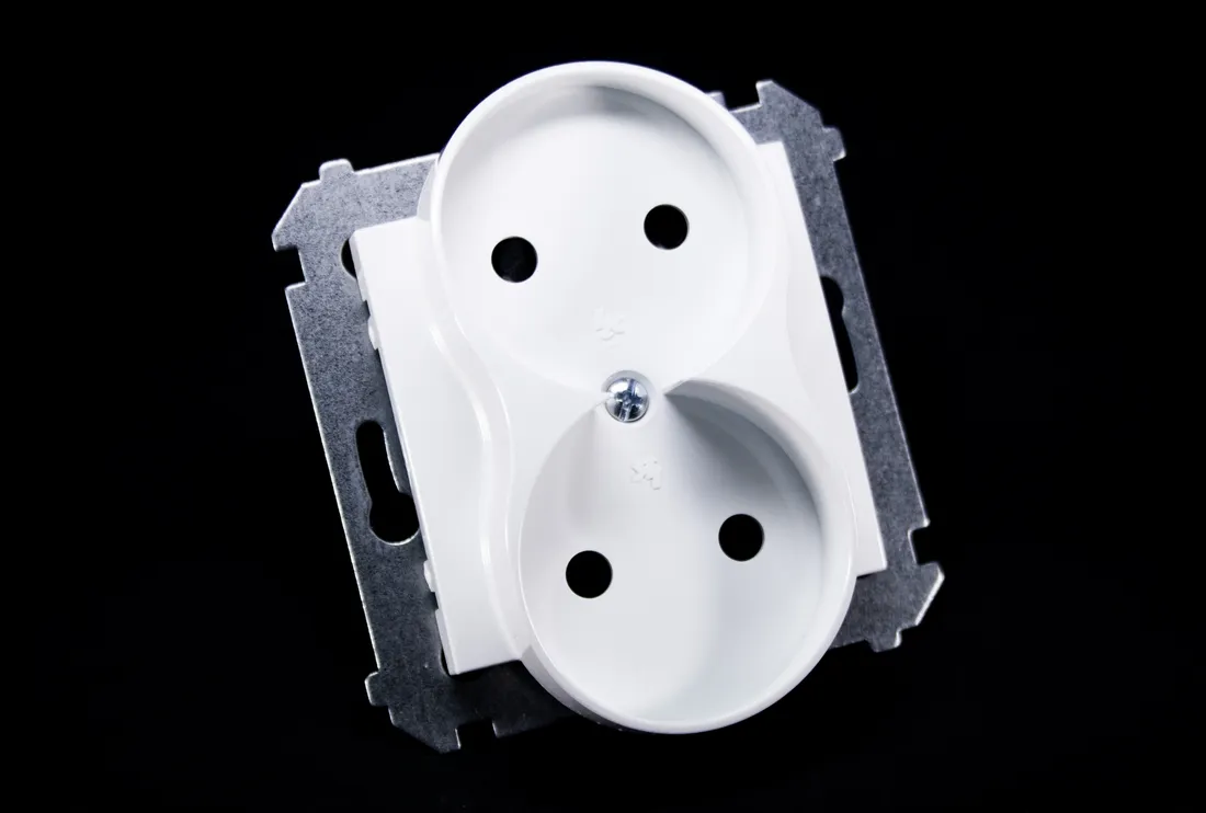 simon-54-premium-gniazdo-podwojne-biale-b-u