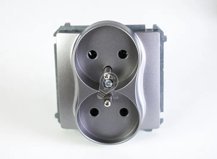 simon-basic-modul-gniazdo-podwojne-z-u-inox-stan-nowy