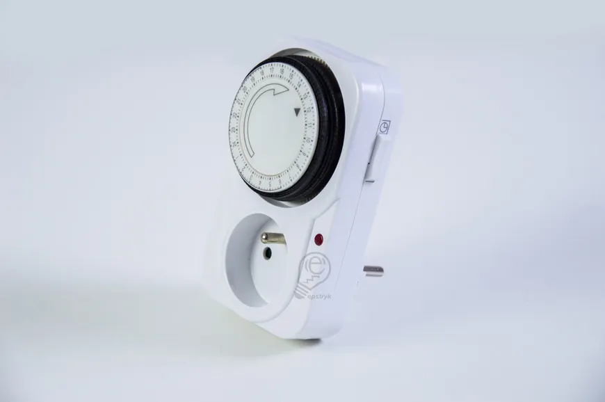 programator-czasowy-mechaniczny-wylacznik-timer