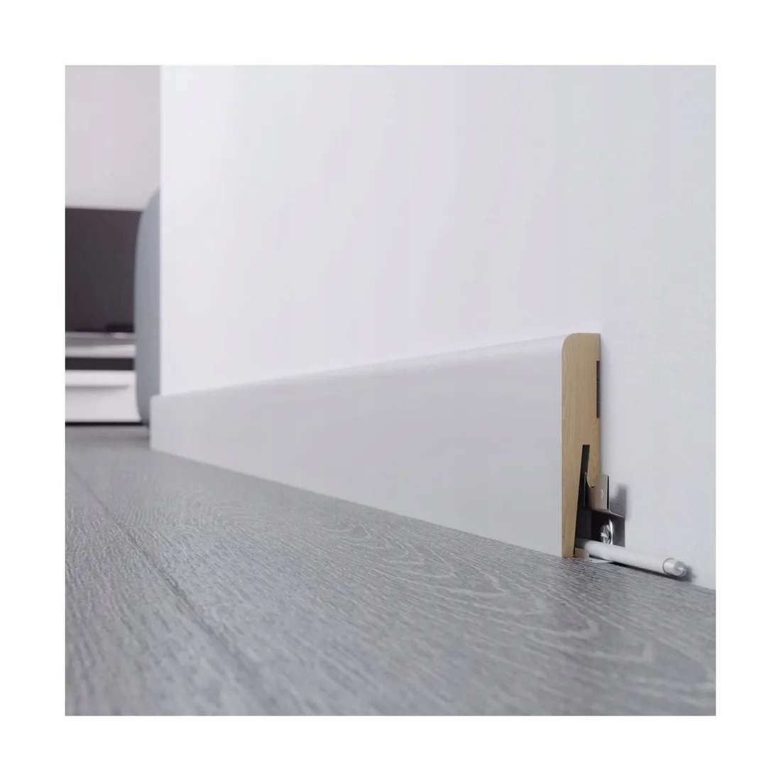 listwa-przypodlogowa-laque-60-mm-biala-arbiton