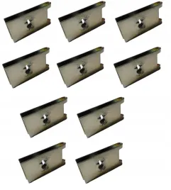 blaszki-gniazdko-montazowe-metalowa-do-wkretow-10