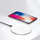 ladowarka-bezprzewodowa-indukcja-do-iphone-kolor-czarny