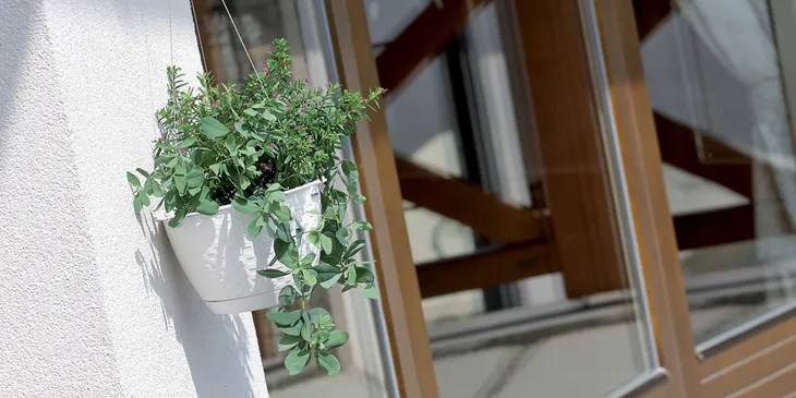 doniczka-wiszaca-ratolla-round-mocca-szerokosc-produktu-21-7-cm