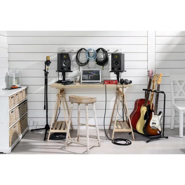 focusrite-clarett-2pre-interfejs-audio-marka-focusrite-stan-nowy