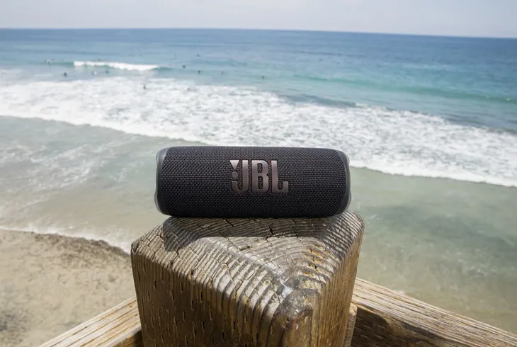 glosnik-jbl-flip-6-squad