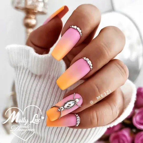 molly-lac-134-bubble-redvolution-lakier-hybrydowy-rodzaj-lakier-kolorowy