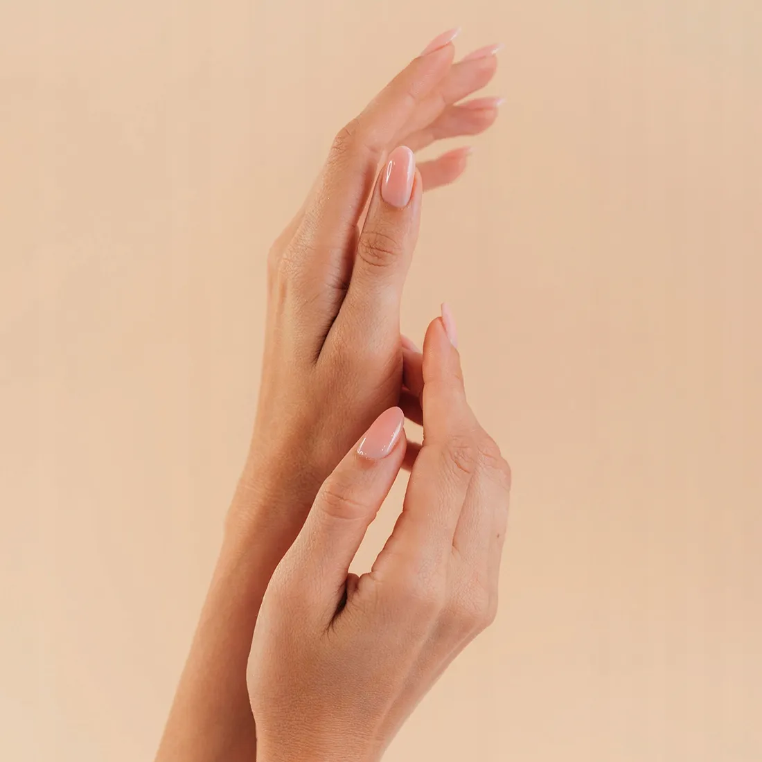 tipsy-dluga-kieszonka-klej-do-tipsow-manicure
